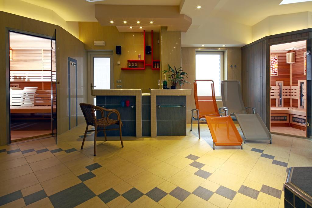 Wellness Penzion Pod Rozhlednou Kostelec nad Orlicí Exterior photo