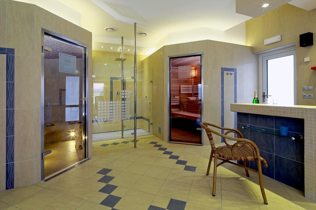 Wellness Penzion Pod Rozhlednou Kostelec nad Orlicí Exterior photo