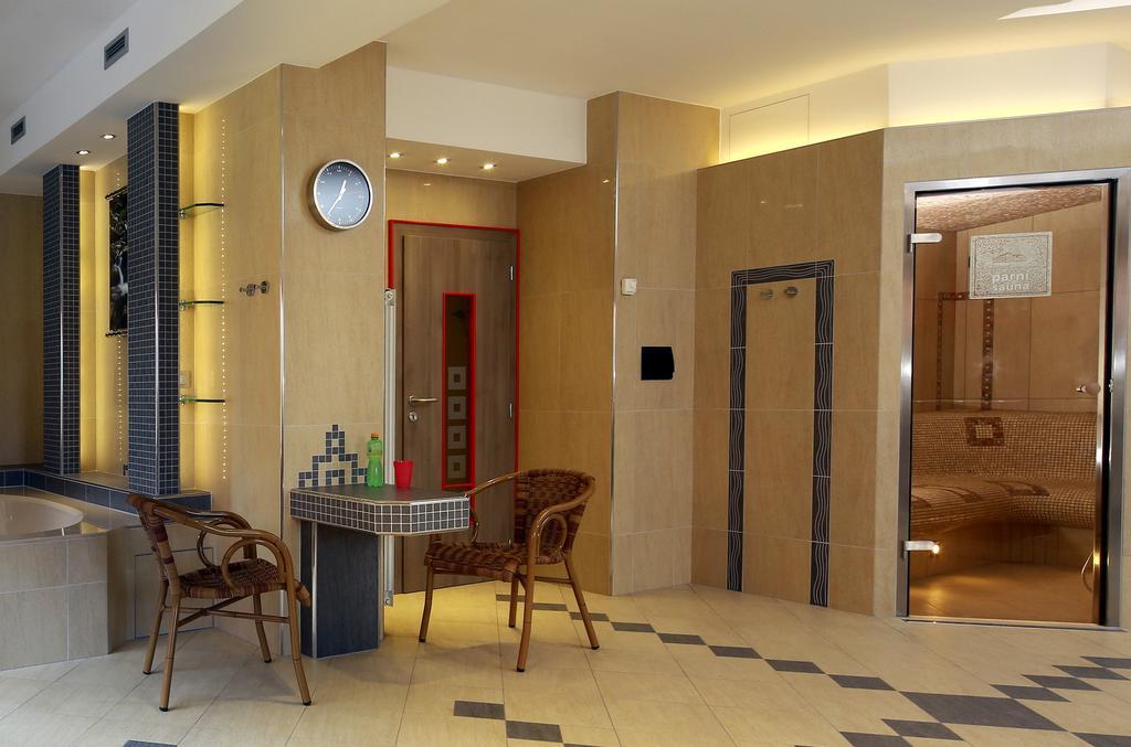 Wellness Penzion Pod Rozhlednou Kostelec nad Orlicí Exterior photo